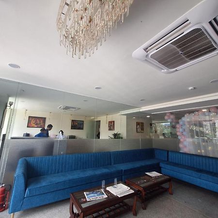 Rr Galaxy Gurgaon Exterior foto