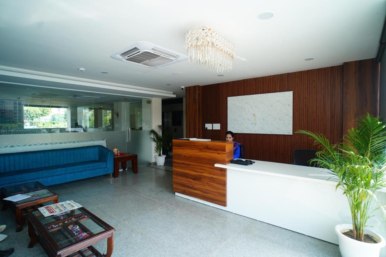 Rr Galaxy Gurgaon Exterior foto