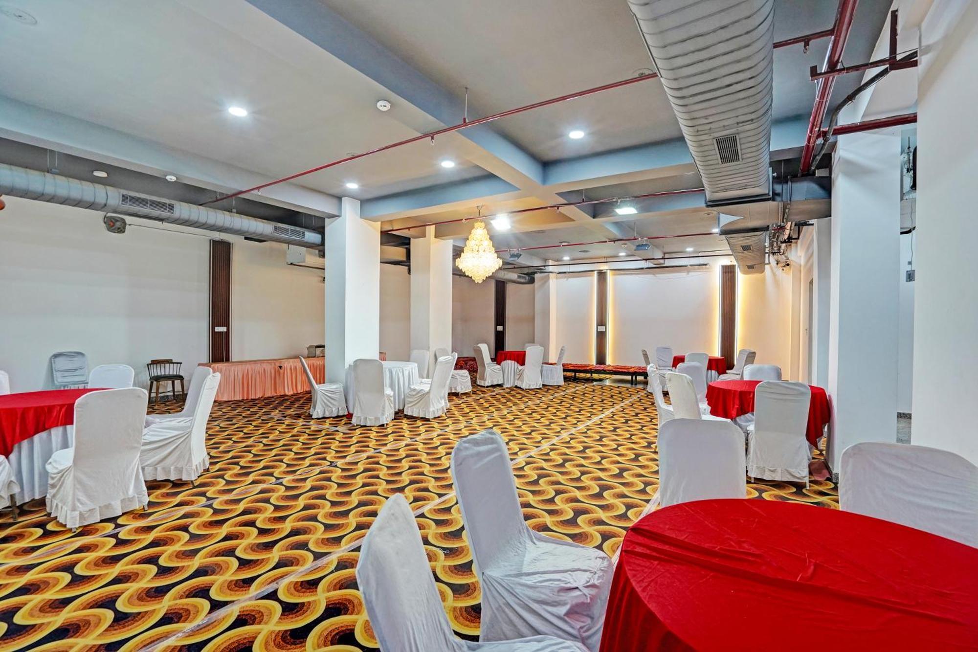 Rr Galaxy Gurgaon Exterior foto