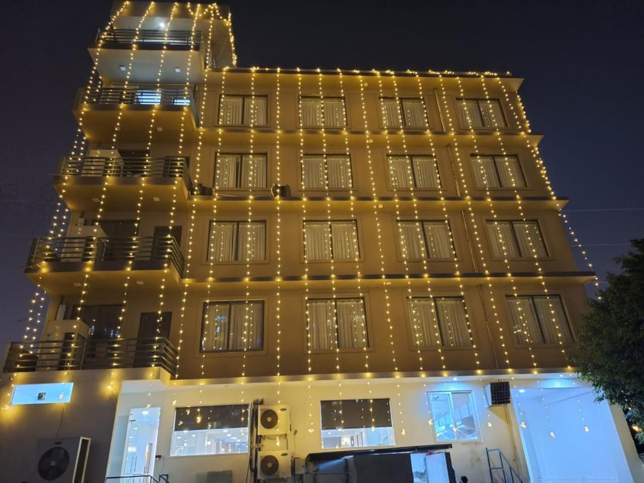 Rr Galaxy Gurgaon Exterior foto