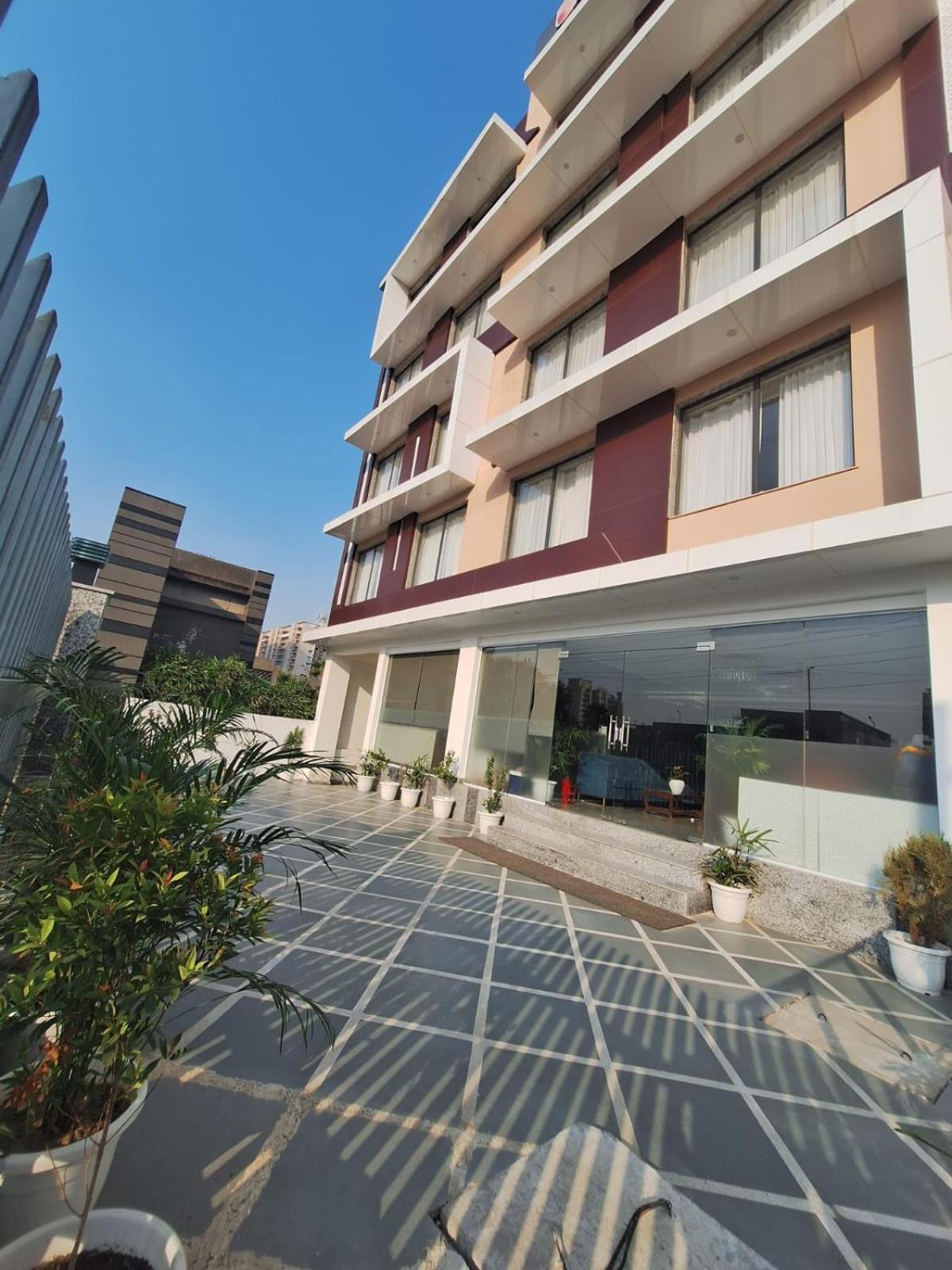 Rr Galaxy Gurgaon Exterior foto