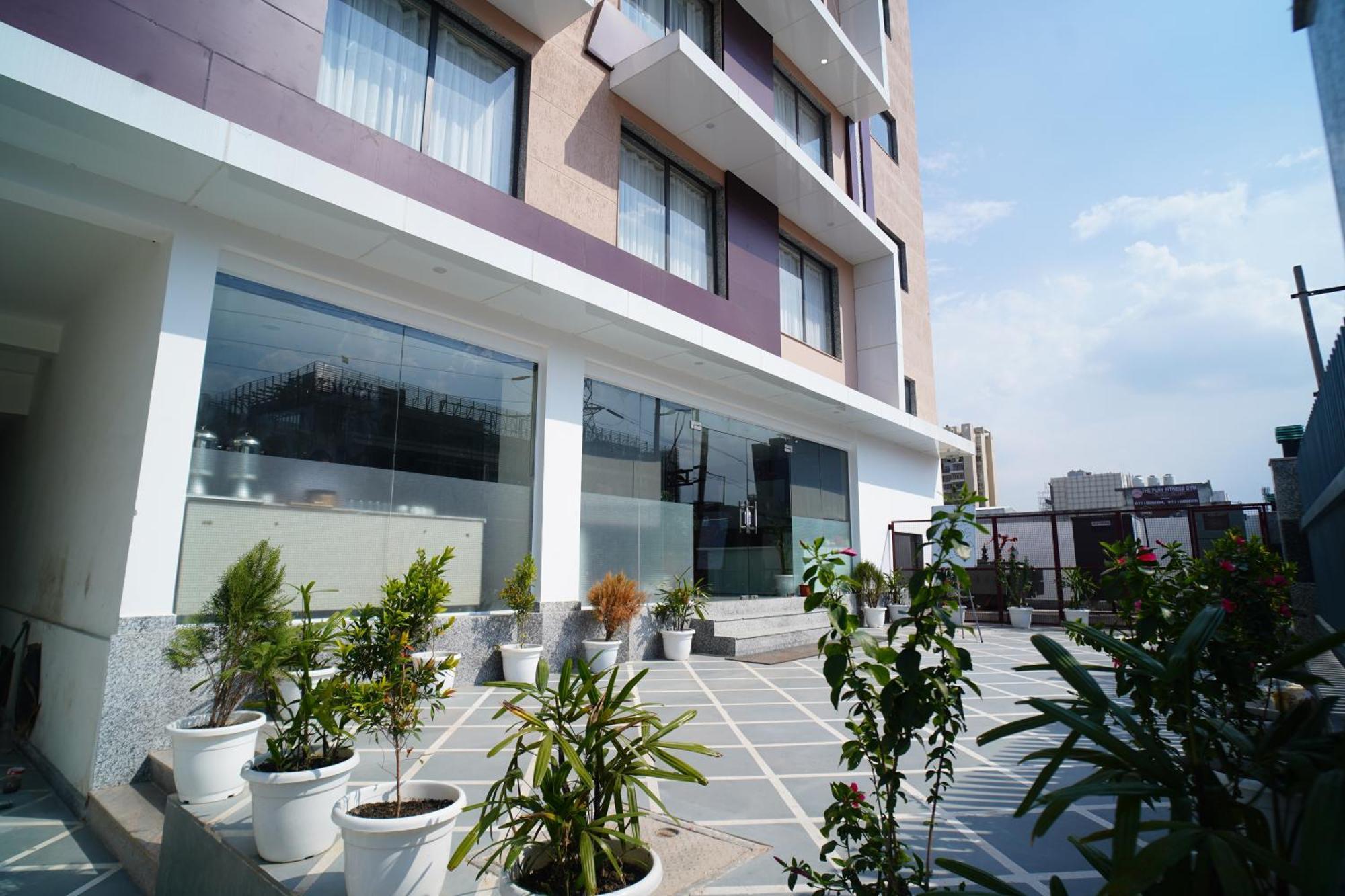 Rr Galaxy Gurgaon Exterior foto