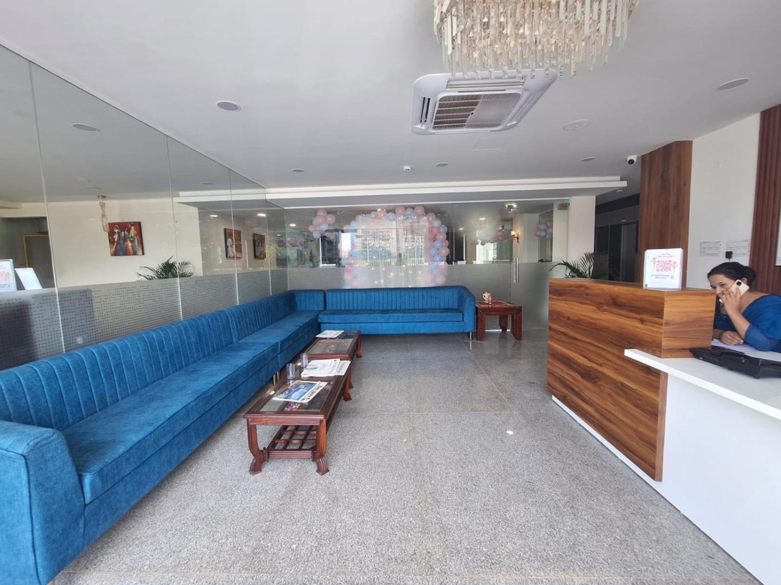Rr Galaxy Gurgaon Exterior foto