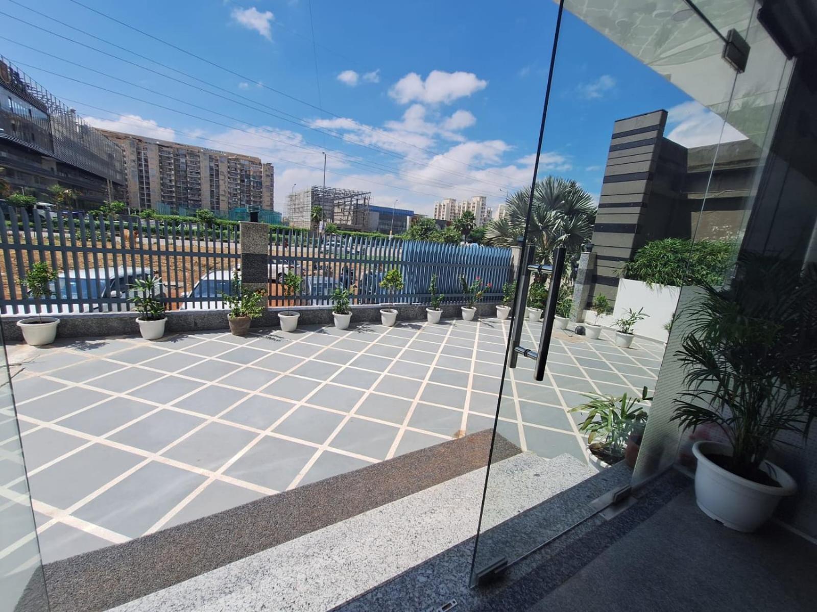 Rr Galaxy Gurgaon Exterior foto